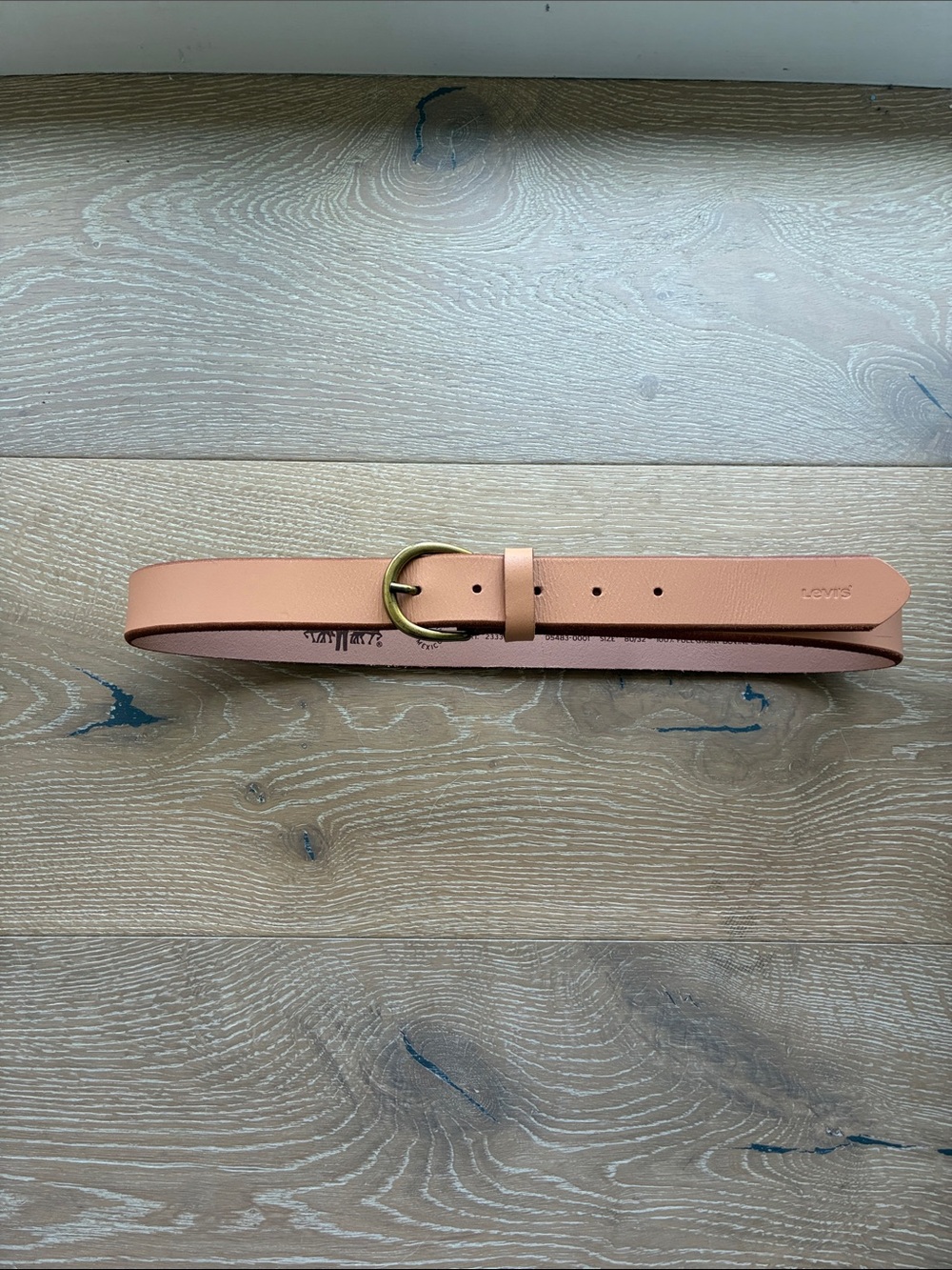 Levi's Women's Light Tan Leather Belt with Rounded Brass Buckle